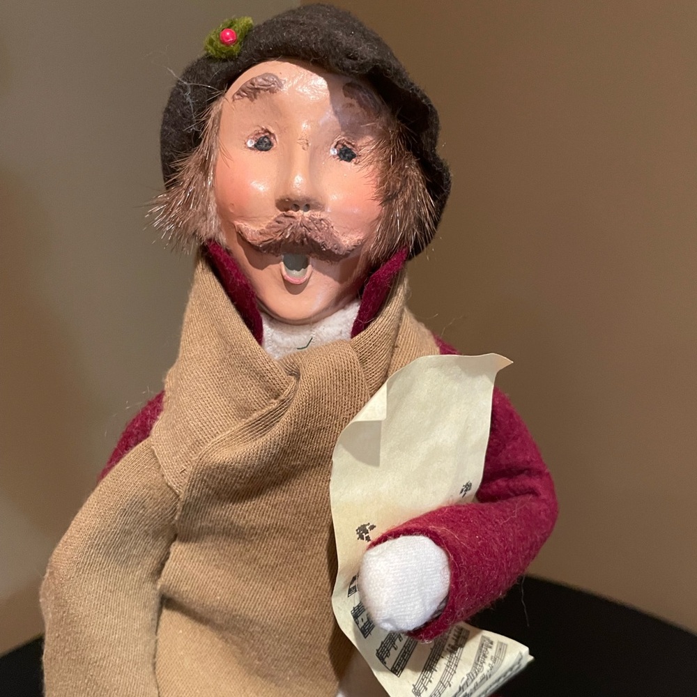 Byer’s Choice Caroler Man Holding Music